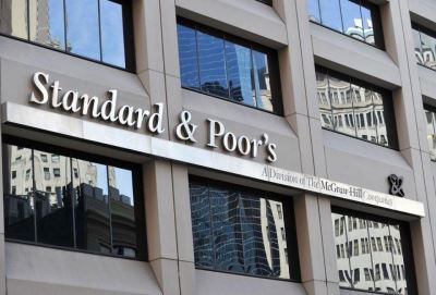 ستاندرد آند بورز: 30% من البنوك بالعالم تحمل نظرة مستقبلية سلبية