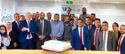 موظفو ABC يحتفلون بزيادة مبيعات القروض الشخصية بنسبة 137%.. «صور»