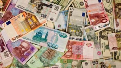 تباين في أسعار العملات الأوروبية بالبنوك.. وانخفاض الريال السعودي