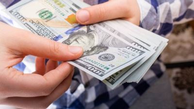 حصيلة التنازلات الدولارية ببنكي الأهلي ومصر تقترب من 148 مليار