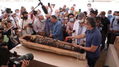 البنك الأهلي المصري يرعى مؤتمر الكشف الأثري الجديد بمنطقة سقارة «صور»