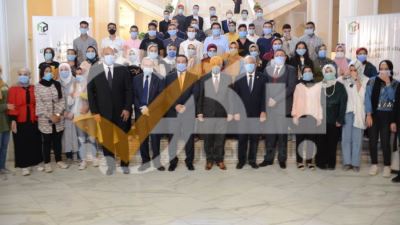 وزير التعليم: بنك التعمير والإسكان يتنبى الطلاب الأوائل حتى التخرج