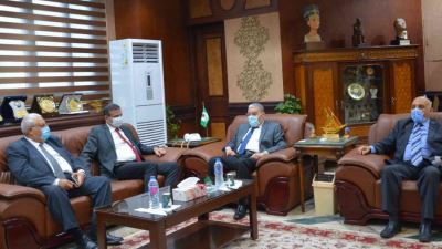 فاروق يبحث تعزيز التعاون بمشروعات التنمية الزراعية والمجتمعية مع محافظ ومستثمري المنيا