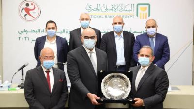 البنك الأهلي يكرم منتخب كرة اليد تقديرًا لأدائه البطولي بكأس العالم «صور»
