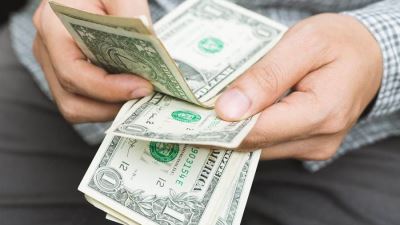 سعر الدولار اليوم الخميس 4-3-2021 بمستهل التعاملات في البنوك