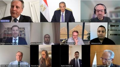 وزير الاتصالات يبحث مع شركات دنماركية فرص التعاون مجال التكنولوجيا الرقمية