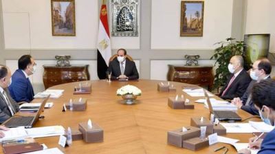 الرئيس يتابع مع محافظ البنك المركزي مؤشرات الأداء الاقتصادي والمالي