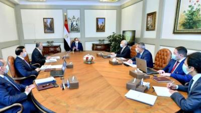 السيسي يعرب عن تقديره لما قدمه القطاع المصرفي من دعم لمسيرة التنمية والمشروعات القومية 