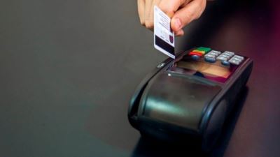 مجلس الوزراء ينفي تحصيل رسوم نظير الدفع الإلكتروني عند سداد مستحقات الخدمات الحكومية