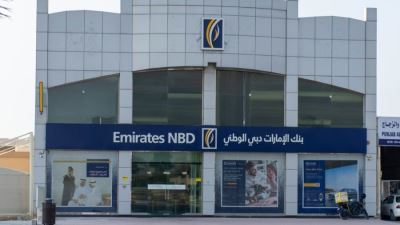 الإمارات دبي الوطني يطلق أول بطاقة دفع صديقة للبيئة بالتعاون مع «آيديميا»