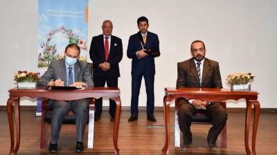 وزير الشباب والرياضة يشهد توقع عقود 12 فرعا لبنكي الأهلي ومصر بمراكز الشباب «صور»