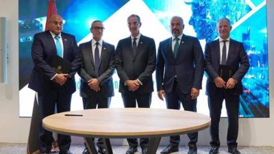 وزير الاتصالات يشهد توقيع اتفاقية بين "إيتيدا" وشركة "نايل أون لاين" لتوسيع عملياتها في مصر
