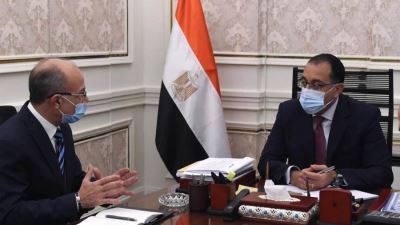 مدبولي: مجمع الإصدارات المؤمنة والذكية يعزز جهود الدولة للتحول الرقمي والشمول المالي