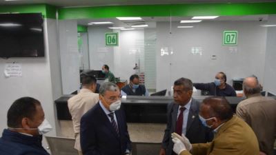 القاضي: تركيب 70 ماكينة ATM للبنك الزراعي والبريد في قرى المنيا