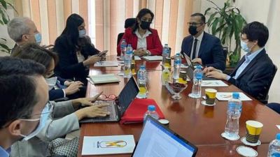 السياحة تبحث مع ممثلي شركة Jefferies تعزيز الخدمات المصرفية والاستثمارية بالقطاع