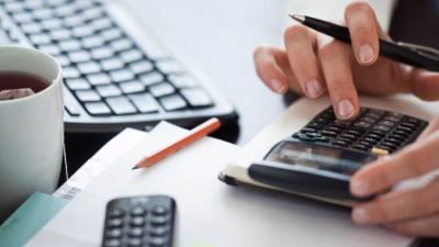 تفاصيل وشروط الحصول على قرض المهن الحرة من العربي الافريقي 2022