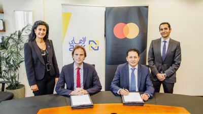 تعاون بين ماستركارد والبنك الأهلي الكويتي - مصر لتعزيز المعاملات اللاتلامسية
