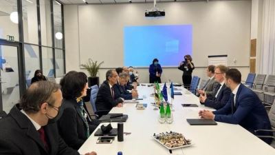 وزير الاتصالات يلتقي نظيره الإستوني لبحث التعاون في التحول الرقمي والحكومة الإلكترونية