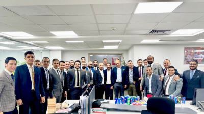 موظفو saib يحتفلون بتحقيق أكثر من 10 آلاف حساب خلال 2021 «صور»