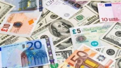 أسعار العملات اليوم الثلاثاء: تباين اليورو والإسترليني واستقرار الريال السعودي 