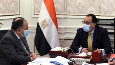 مدبولي يتابع إجراءات إصدار الصكوك السيادية في الأسواق العالمية