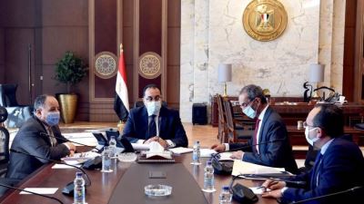 مدبولي يتابع موقف تنفيذ خطة وموازنة العام المالى الحالى لمشروعات وزارة الاتصالات 