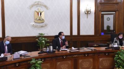 مدبولي يستعرض مستجدات الموقف الاقتصادى لاحتواء تداعيات الأزمة الروسية الأوكرانية