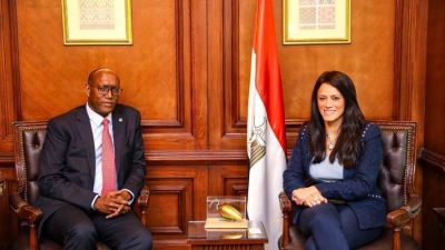 المشاط  تلتقي بعثة بنك التنمية الأفريقي بقيادة نائب رئيس البنك في ختام زيارتها لمصر