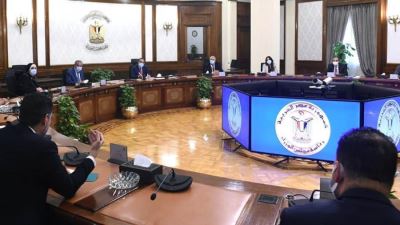 مدبولي يتابع جهود توفير السلع الاستراتيجية ومستلزمات الإنتاج بحضور وكيل محافظ المركزى