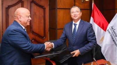 البنك الأهلي  يوقع بروتوكول تعاون مع هيئة ميناء دمياط لتوفير حلول رقمية لمدفوعات عملاء الهيئة 