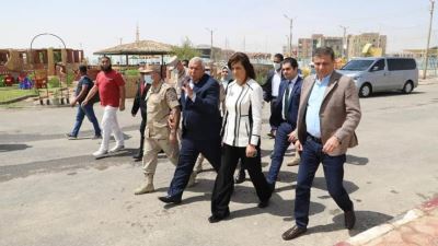 الزملوط يستقبل رئيس البنك الزراعي لإطلاق مبادرة باب رزق بالوادي الجديد «صور»