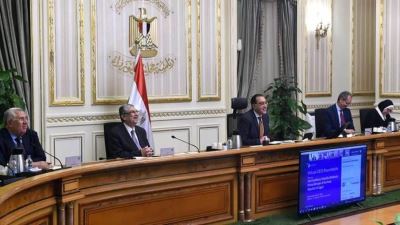 رئيس الوزراء يبحث مع البعثة التجارية الخضراء فرص تعزيز التعاون في مجال البنوك