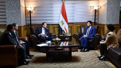 وزير الشباب والرياضة يلتقي الرئيس التنفيذي لبنك QNB الأهلي 