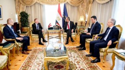 عمرو طلعت يبحث مع وزير خارجية لاتفيا فرص التعاون والاستثمار بمجالات الاتصالات