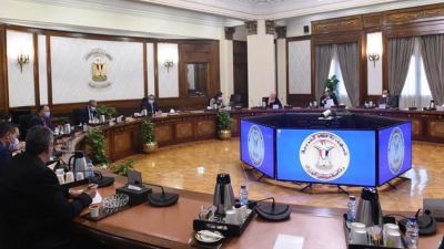 مدبولي يتابع إجراءات توفير السلع الإستراتيجية وموقف برامج الحماية الاجتماعية