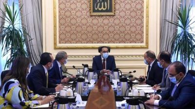 مدبولي يطمئن على توافر مخزون السلع الأساسية واستعدادات استقبال عيد الأضحى