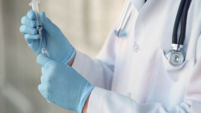 تفاصيل وشروط الحصول على قرض الأطباء من بنك saib