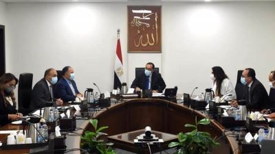 رئيس الوزراء يتابع تنفيذ توجيهات الرئيس بإجراء تطوير شامل للهيئات الاقتصادية العامة