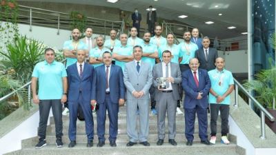 شريف فاروق يكرم فريق البريد للمصارعة بعد حصوله على بطولة العظماء الخمسة الدولية