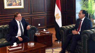 رئيس الوزراء يلتقي «حسن عبدالله» القائم بأعمال محافظ البنك المركزي المصري