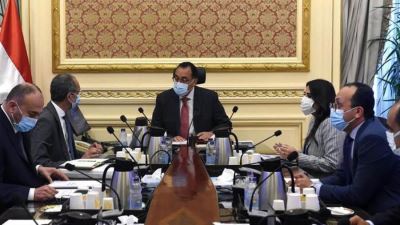 رئيس الوزراء يُتابع مع وزير الاتصالات الموقف التنفيذي لعدد من مشروعات الوزارة