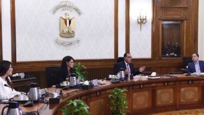 رئيس الوزراء يستعرض الأجندة المبدئية المُقترحة ومحاور المؤتمر الاقتصادي الذي وجّه به رئيس الجمهورية