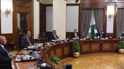 رئيس الوزراء يتابع الموقف التنفيذي لمنظومة النقل الذكي بحضور وكيل مساعد نظم الدفع بالبنك المركزي