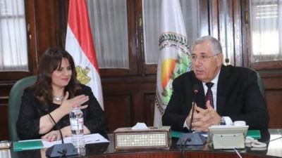 وزيرا الزراعة والهجرة يبحثان محفزات الاستثمار الزراعي للمصريين بالخارج 