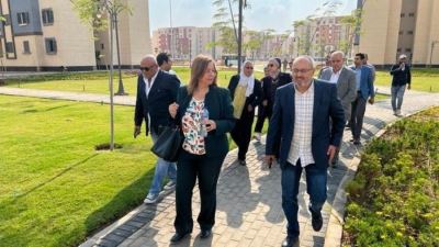 مي عبد الحميد تتفقد نماذج وحدات العمارة الخضراء بمبادرة "سكن لكل المصريين" بحدائق العاصمة