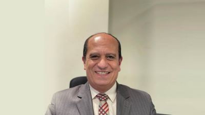 خبير مصرفي يستعرض قرارات المركزي لضبط السوق في 82 يوم فقط