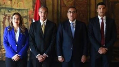 رئيس الوزراء يشهد توقيع مذكرة لتحويل المؤسسات الحكومية لـ « ذكية »