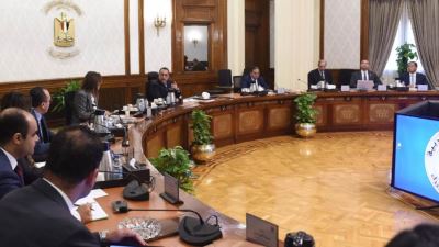 رئيس الوزراء يتابع جهود صندوق مصر السيادى لجذب الاستثمارات الأجنبية