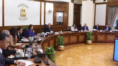 رئيس الوزراء يستعرض المؤشرات المبدئية للاقتصاد المصري خلال الربع الأول من العام المالي الجاري