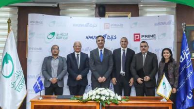 شريف فاروق يوقع بروتوكول تعاون بين البريد المصري، وشركة "خزنة"